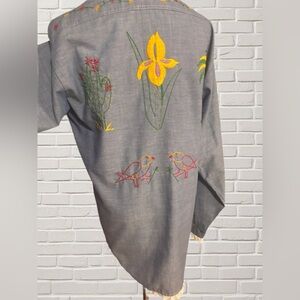 Vintage Hand Embroidered Chambray Shirt Lace Trim Western Cottagecore Blouse